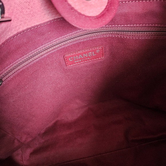 Chanel Deauville Tote Red Canvas 31 Rue Cambon - Picture 16 of 16